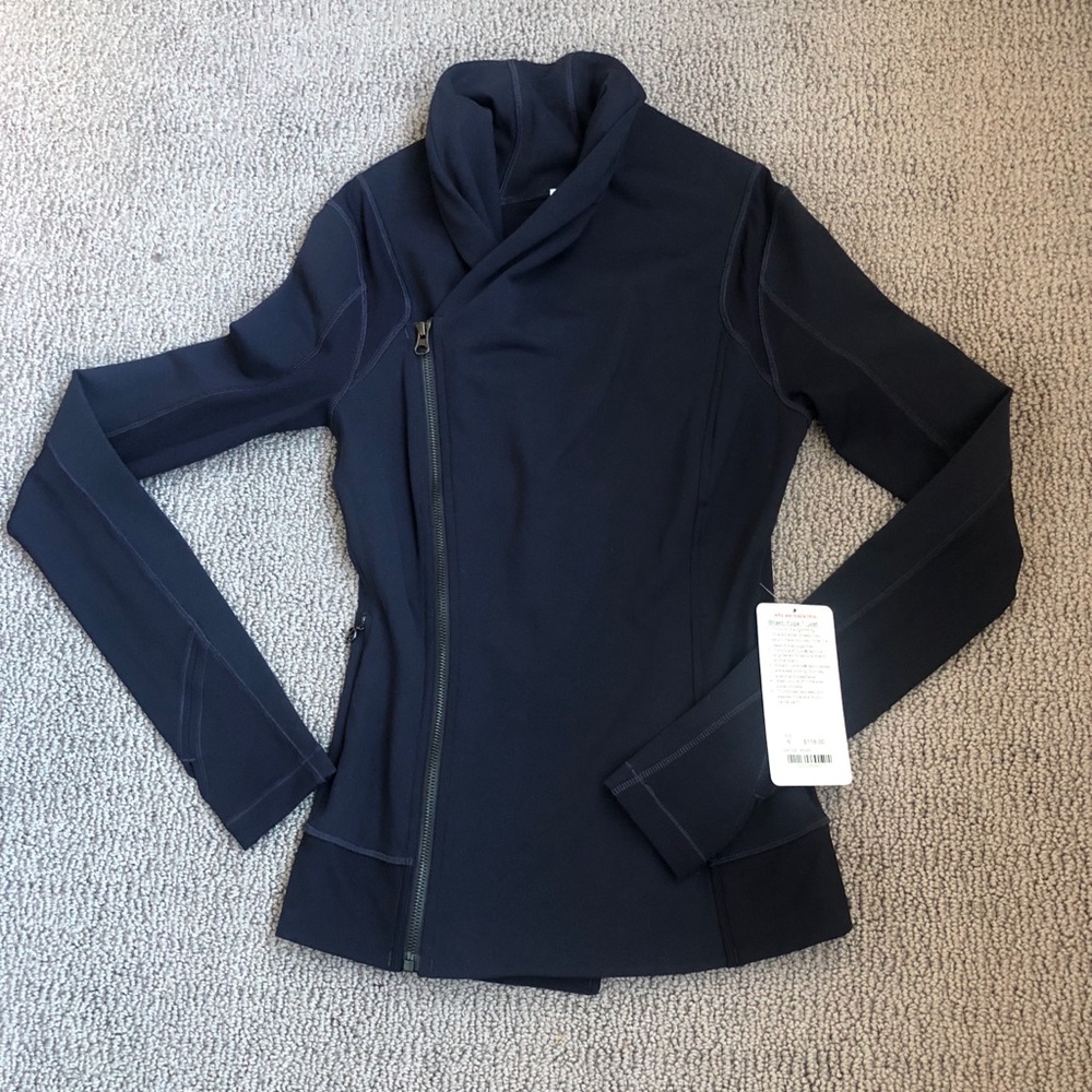 Lululemon NWT Yoga Jacket - Deep Plum - size 6